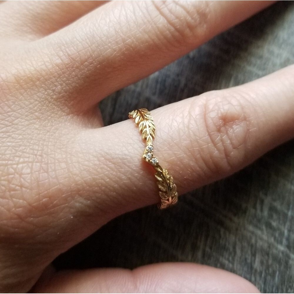 🍒NEW🍒 GOLD PLATED GREEK RING - Picture 1 of 3
